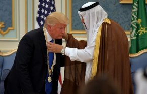 کاریکاتوری جالب از ماله کشی ترامپ!