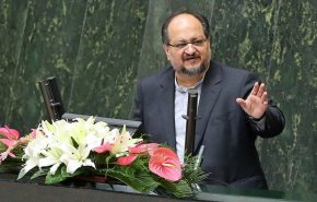 تنها با شفافیت می توان با فساد مبارزه کرد/سونامی ورشکستگی صندوق های بیمه ای بزرگ تر از ورشکستگی بانک ها است