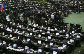 نمایندگان مجلس به جمع راهپیمایان 13 آبان پیوستند