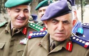 بالصورة.. زيارة نادرة لرئيس المخابرات الجوية السورية إلى درعا