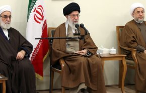 اگر روحیه جهاد و شهادت گسترش یابد گرایش به شرق و غرب رخت برخواهد بست