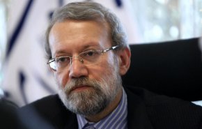 لاریجانی: شرایط برای نظام بانکی باید تسهیل شود
