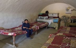 إقبال أعداد متزايدة من الباكستانيين على السكن في المغاور 