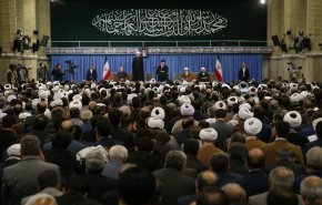 روحانی: همسایگان را برادران خود دانسته و دست دوستی به سمت همه مسلمانان دراز می کنیم