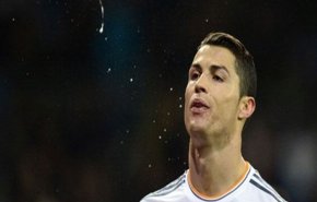 علميا: لماذا يبصق لاعبو كرة القدم كثيرًا؟!