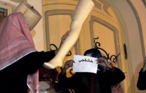 نمایش خیابانی در تونس درباره نقش بن‌سلمان در قتل خاشقچی + فیلم