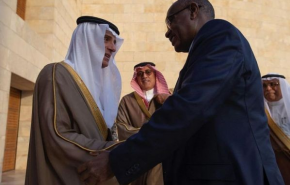 تحركات سعودية مشبوهة في السودان.. ورسالة من الجبير لنظيره السوداني 