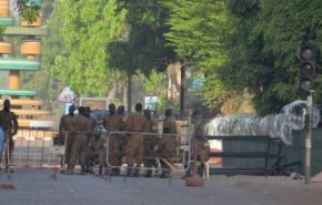 مقتل 5 اشخاص بانفجار عبوة محلية الصنع فى بوركينا فاسو