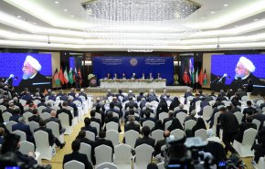 ایران با گردهم‌آوردن قدرت‌های نظامی و اقتصادی جهان ثبات خود را به تصویر می‌کشد