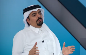 صحفي قطري شهير يفتح النار على الجبير وبن سلمان
