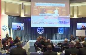 رئيس وزراء الاحتلال يتحدث عن عملية تطبيع جارية مع العرب 