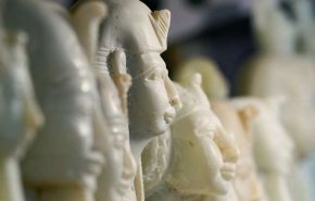 بالصور.. الأجهزة الأمنية المصرية تضبط مئات القطع الأثرية النادرة