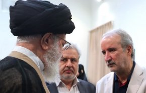 تقدیر رهبر انقلاب از فعالیت‌های مدیر دفتر ادبیات و هنر مقاومت حوزه هنری
