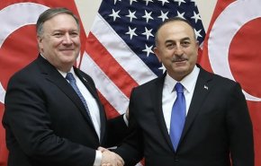 گفت‌وگوی تلفنی چاووش‌اوغلو و پامپئو درباره عملیات ترکیه در شرق فرات