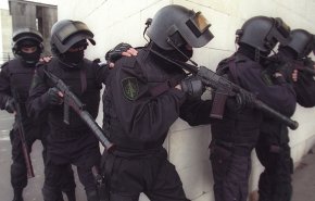 واشنطن تطالب موسكو بالسماح للأمريكي الموقوف بالتواصل مع القنصلية