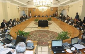آمریکایی ها به اهداف خود برای جلوگیری از صادرات نفت و مشتقات آن دست نخواهند یافت/ فعالیت های اقتصادی کشور با وجود فشارهای دشمنان مثبت و امیدوارکننده است
