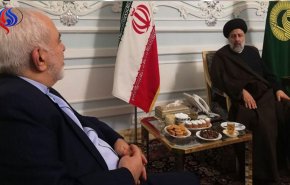 ظریف با تولیت آستان قدس رضوی دیدار کرد