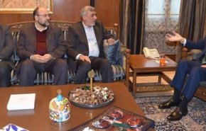 دیدار هیأتی از حماس با رئیس پارلمان لبنان
