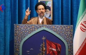 خطیب نماز جمعه: قوام و قیام جامعه به اقتصاد سالم بدون اتکا به نفت است