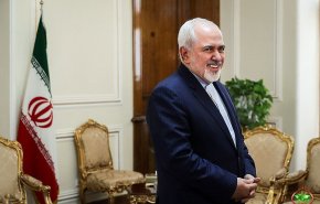 ظریف بر عکس آمریکایی ها علنی به عراق رفت