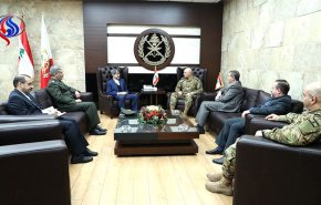 دیدار سفیر ایران در لبنان با فرمانده ارتش این کشور