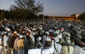 الازمة السودانية في ظل التهديد بقطع الايادي و جز الرؤوس