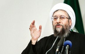 دستور آملی لاریجانی به دادستان کل برای آزادی خبرنگار پرس تی وی 