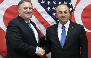 پمپئو با وزیر خارجه ترکیه درباره خروج از سوریه گفت و گو کرد