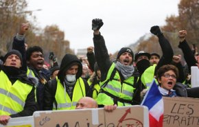 ادامه سرکوب معترضان فرانسوی با گلوله پلاستیکی

