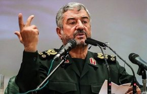 گلایه فرمانده سپاه از برخی کارشکنی‌ها و حضور ماهیگیران خارجی در خلیج فارس و دریای عمان + فیلم
