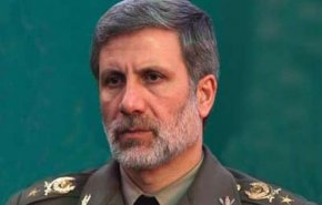 وزیر دفاع از اقدامات نیروهای مسلح در مناطق سیل زده خوزستان بازدید کرد