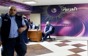 مذيع سابق في 