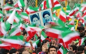ارامنه در راهپیمایی 22 بهمن شرکت می کنند