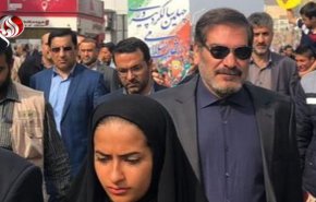 شمخانی در جمع راهپیمایان 22 بهمن در اهواز + عکس