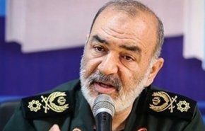 هشدار سردار سلامی به دشمنان / اجازه سیطره کفار بر مسلمانان را نخواهیم داد