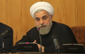 روحانی: اگر در قدم اول برابر آمریکا تسلیم شویم تا آخر باید تسلیم شد