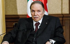 5 حافلات حملت أوراق ترشح بوتفليقة إلى العهدة الـخامسة!