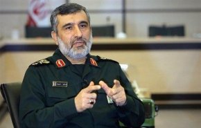 تلاش برای مذاکره موشکی نشان از ضعف دشمن دارد/ بسیاری از اطلاعات مراکز داعش را با نفوذ به سیستم کنترلی امریکایی‌ها به دست آوردیم 