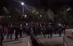 شعار سردادن جوانان فلسطینی علیه صهیونیستها + ویدئو