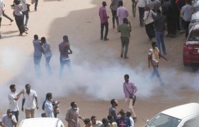 استمرار اعتراضات در سودان و بازداشت تعدادی از رهبران معارض