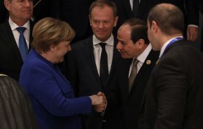 الغارديان تنتقد المشاركة الاوروبية في مؤتمر شرم الشيخ 