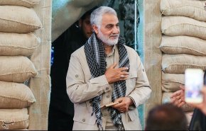 اجلاسیه نهایی کنگره ۶۵۰۰ شهید استان کرمان با حضور سرلشکر سلیمانی آغاز شد+تصاویر