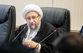انتقاد آیت‌الله آملی لاریجانی از اظهارات اخیر روحانی درباره مجمع
