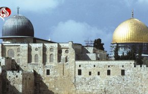اشغالگران صهیونیست‌ دهها فلسطینی را از ورود به مسجدالاقصی محروم کرده است