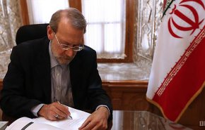 لاریجانی قانون بودجه سال ۹۸ را به روحانی ابلاغ کرد+متن کامل بودجه
