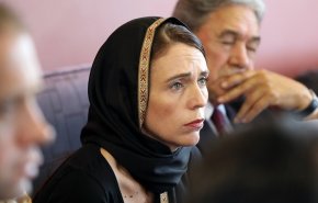 حجاب نخست وزیر نیوزلند به احترام قربانیان حادثه تروریستی + تصاویر