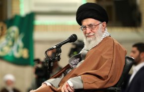 پاسخ رهبر معظم انقلاب به استفتائی درباره «چهارشنبه‌سوری»

