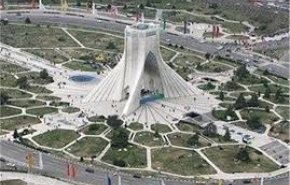 فیلمی از آبگرفتگی میدان آزادی در پی بارندگی شدید عصر امروز تهران