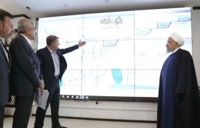 رئیس جمهور از مرکز مانیتورینگ سازمان آب و برق استان خوزستان بازدید کرد
