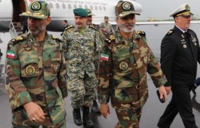 فرمانده کل ارتش برای بازدید از مناطق سیل زده وارد گلستان شد
